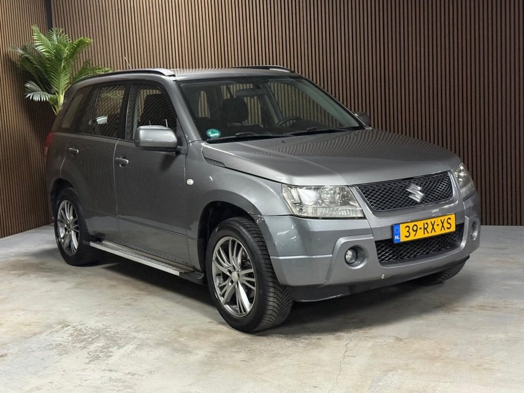 Suzuki Grand Vitara 2.0-16V Exclusive (bj 2005), Automatische klimaatregeling, 4 cilinders, 1850 kg, Grand Vitara