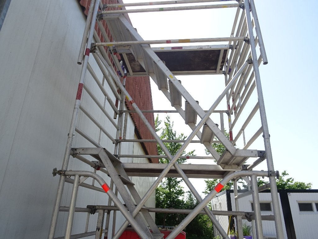 Binnentrap voor rolsteiger, Ophalen, Gebruikt, Rolsteiger of Kamersteiger, 5 meter of hoger
