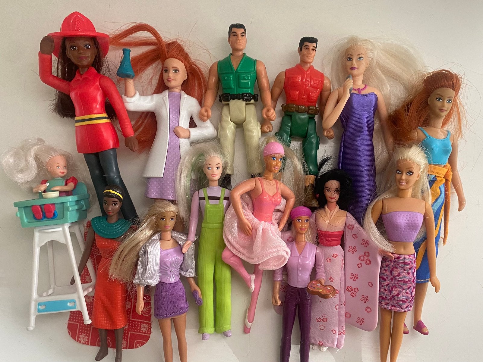 14x McDonalds Barbie en Action Man poppetjes, Kinderen en Baby's, Speelgoed | Poppen, Ophalen of Verzenden, Zo goed als nieuw