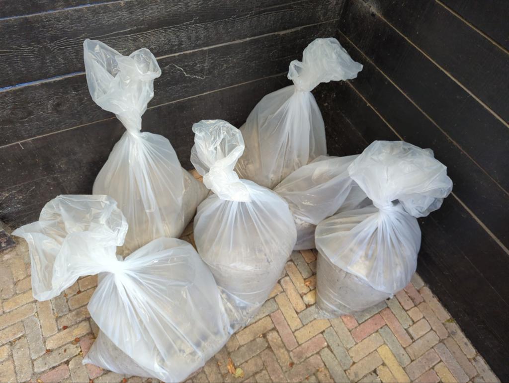 Wit zand gratis op te halen, Tuin en Terras, Zand, Ophalen, Gebruikt