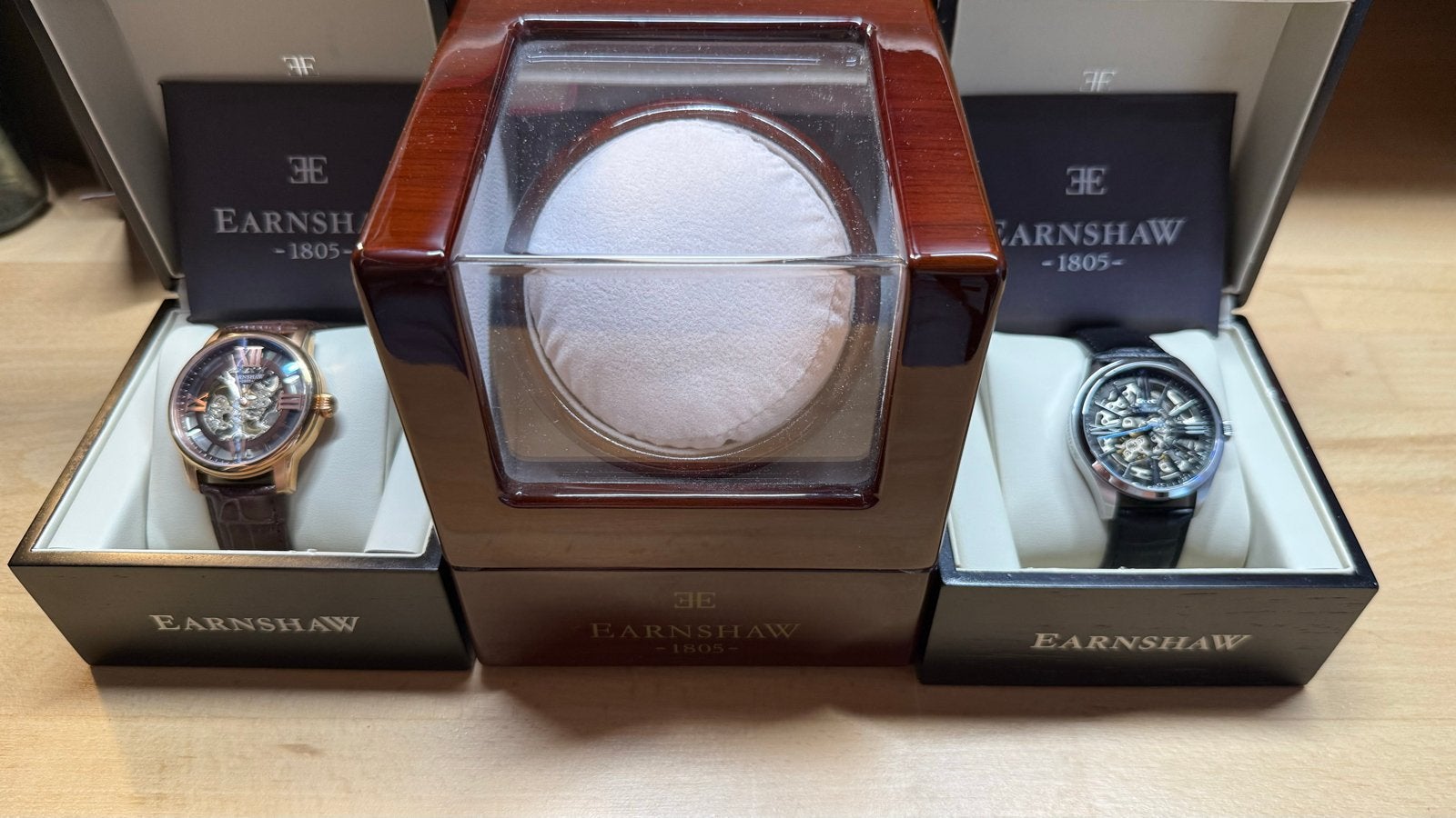 2 Thomas Earnshaw horloges met watchwinder, Overige merken, Leer, Staal, Polshorloge