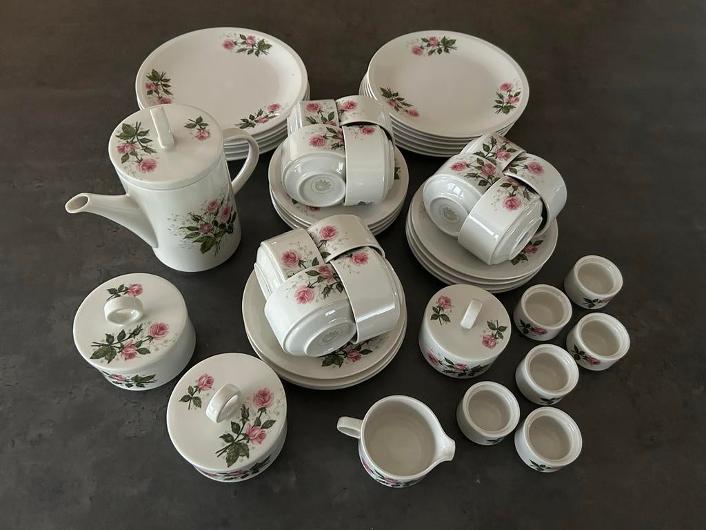 Villeroy & Boch servies met bloemenmotief, Huis en Inrichting, Keuken | Servies, Ophalen, Gebruikt, Overige stijlen, Porselein