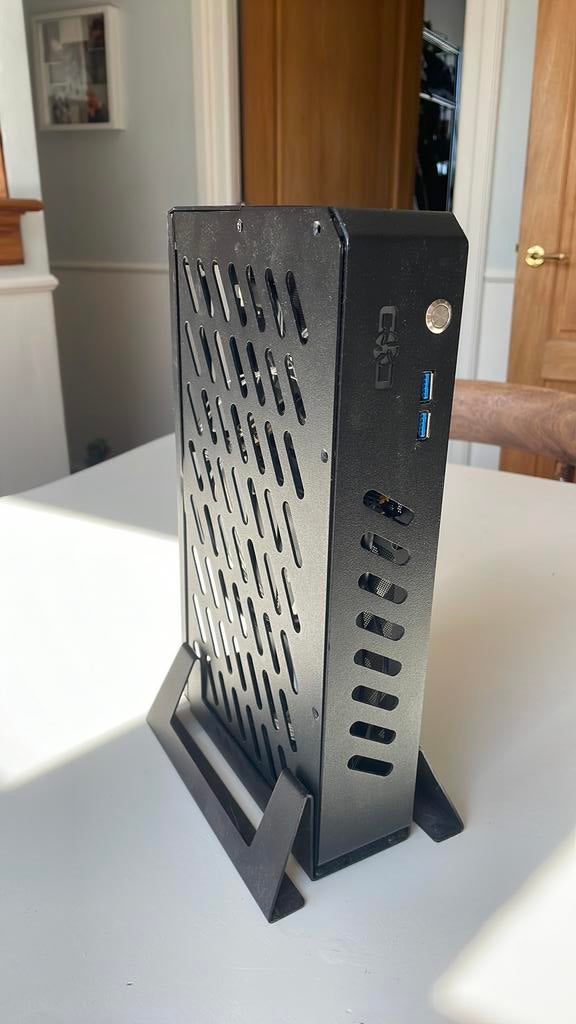 Mini itx pc behuizing + 175W Psu, Computers en Software, Computerbehuizingen, Gebruikt, Ophalen of Verzenden