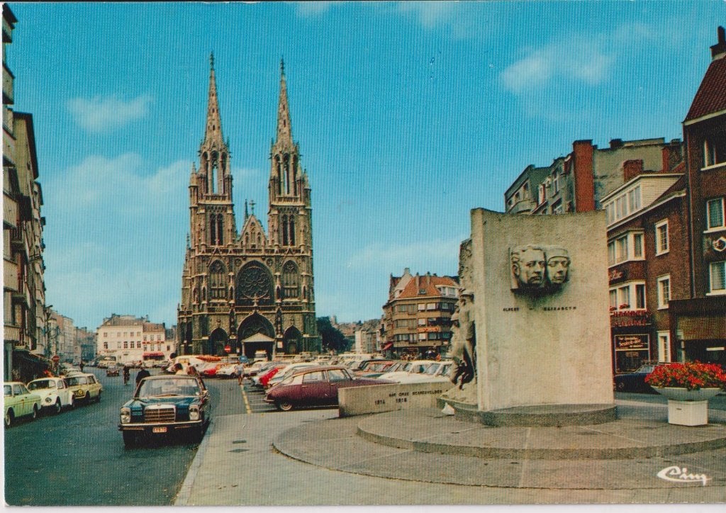 Oostende met auto's Mercedes W115, Citroen DS, Ophalen of Verzenden, 1960 tot 1980, Ongelopen, West-Vlaanderen