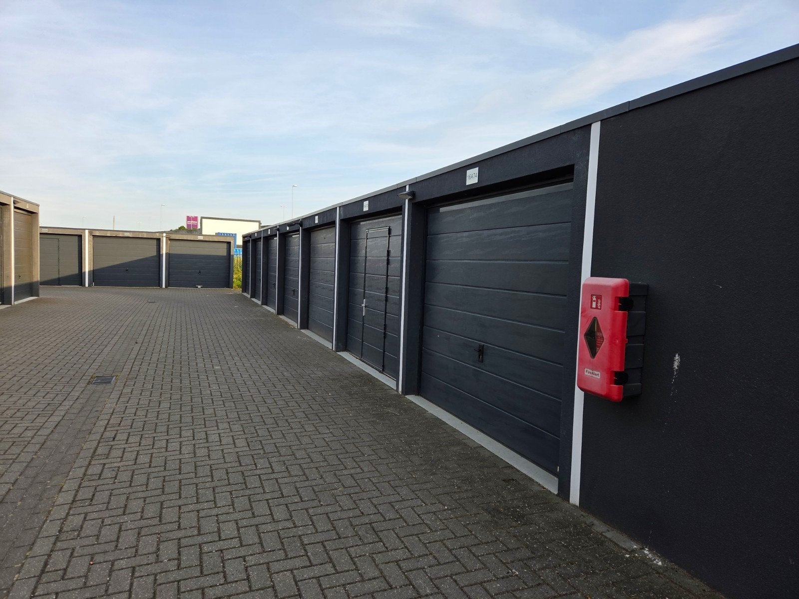 Garagebox / bedrijfsruimte 18m2 [Den Bosch/Empel]