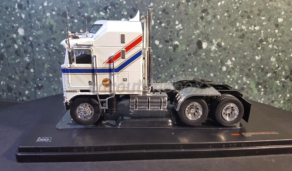 Kenworth K100 Aerodyne wit 1/43 Ixo V582, Hobby en Vrije tijd, Modelauto's | 1:43, Verzenden, Nieuw, Bus of Vrachtwagen, Overige merken