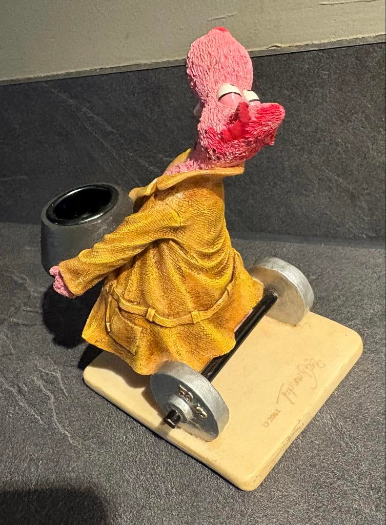 Beeldje roze figuur met gewichten, Verzamelen, Beelden en Beeldjes, Ophalen of Verzenden, Gebruikt, Overige typen