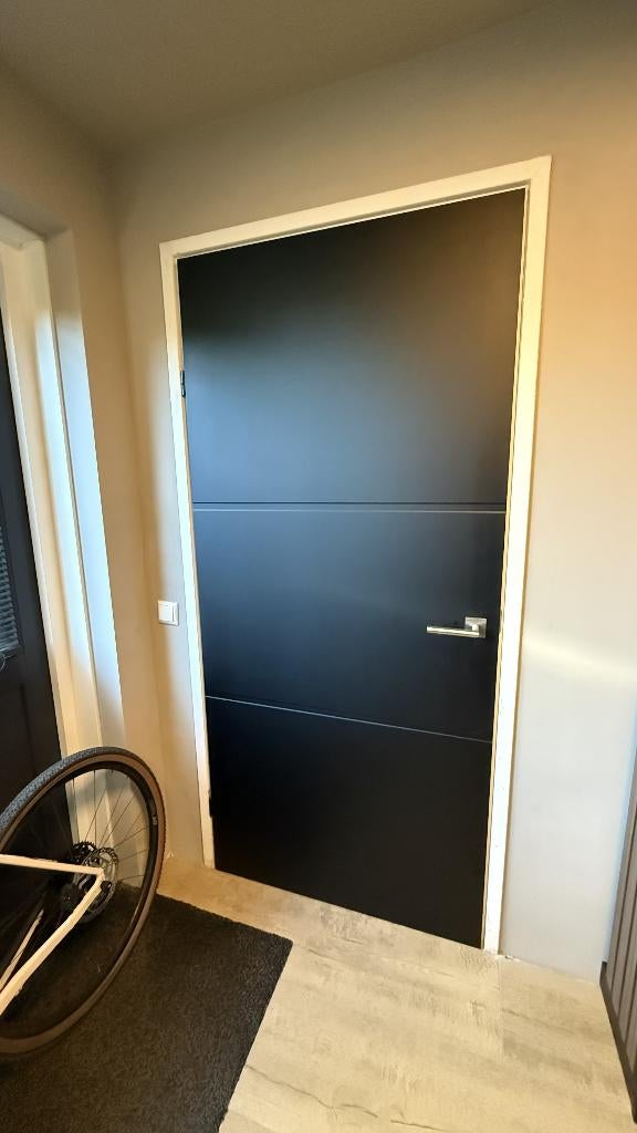 NIEUW: Svedex Binnendeur (zwart/opdek/93x211,5), Doe-het-zelf en Verbouw, Deuren en Horren, Ophalen, 80 tot 100 cm, 215 cm of meer