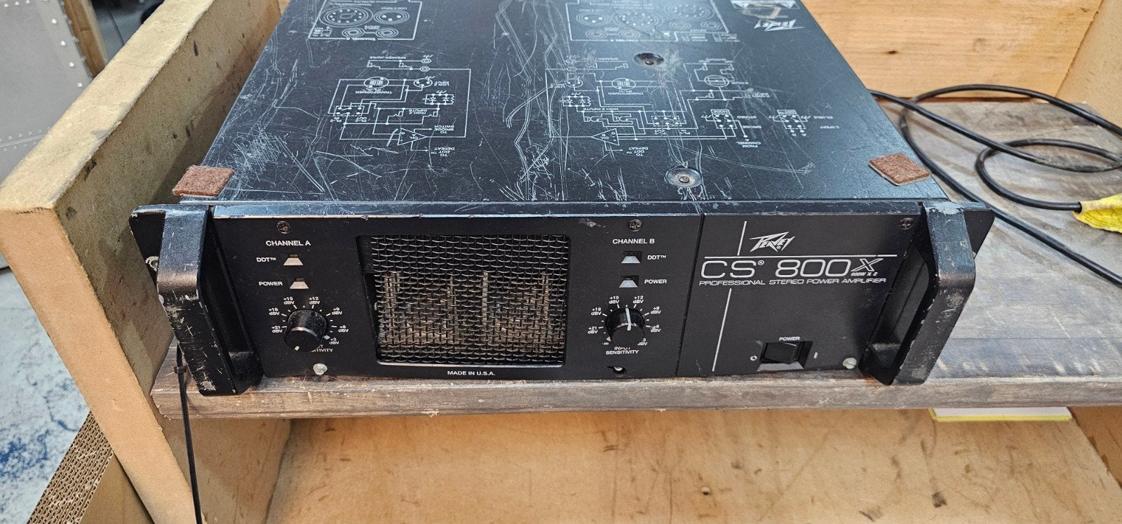 Peavey CS 800X Professionele Stereo Eindversterker, Gebruikt, 120 watt of meer, Stereo, Ophalen