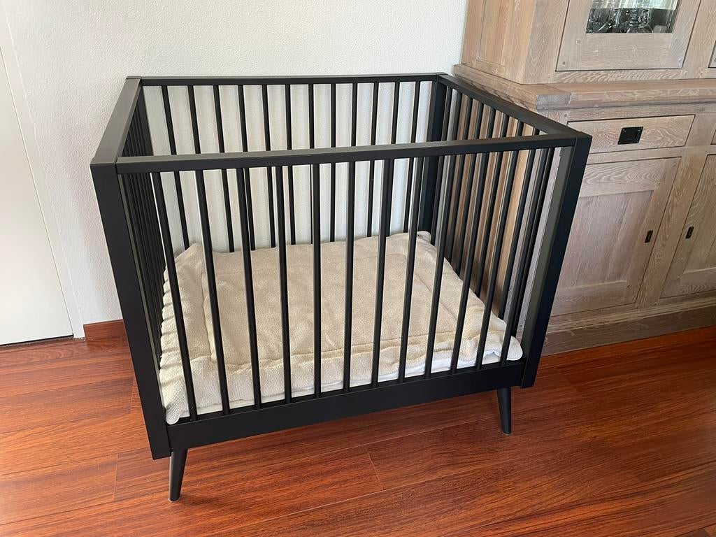 Europe baby box Evy mat zwart, Kinderen en Baby's, Boxen, Ophalen, Gebruikt, Boxkleed