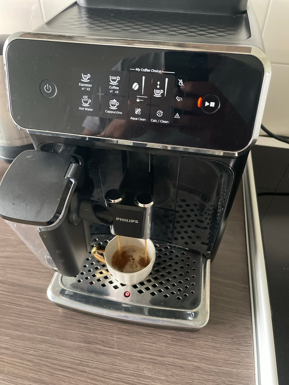 Philips koffie machine volautomatisch met melkkan, Witgoed en Apparatuur, Koffiezetapparaten, Ophalen, Afneembaar waterreservoir