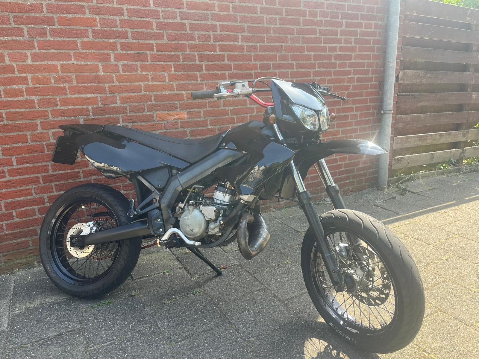 Derbi Senda SM 50 Zwart - Goed onderhouden, Ophalen, Gebruikt, Maximaal 45 km/u