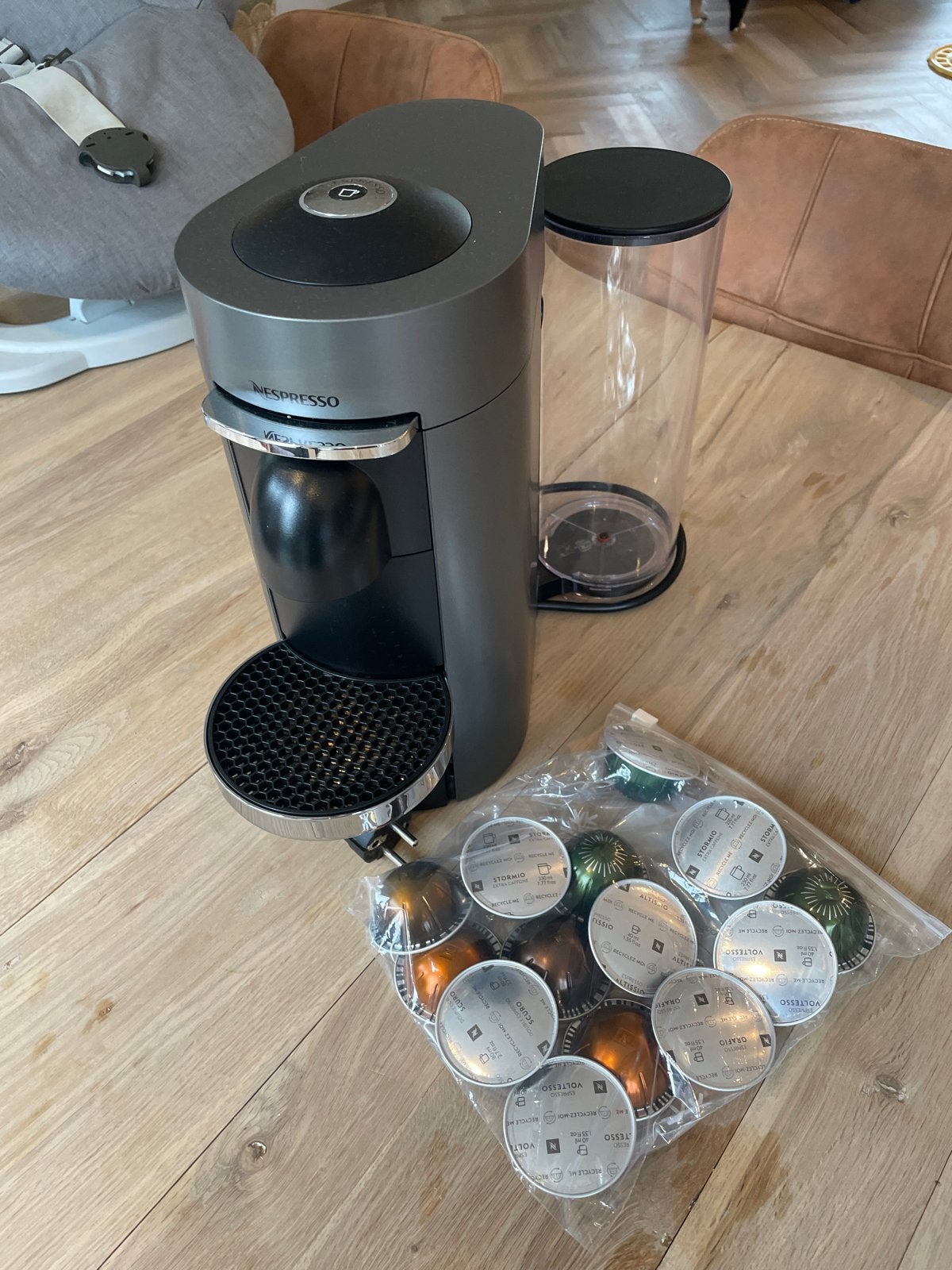 Nespresso Vertuo Next koffiemachine met capsules, Ophalen, Koffiemachine, Zo goed als nieuw, 1 kopje