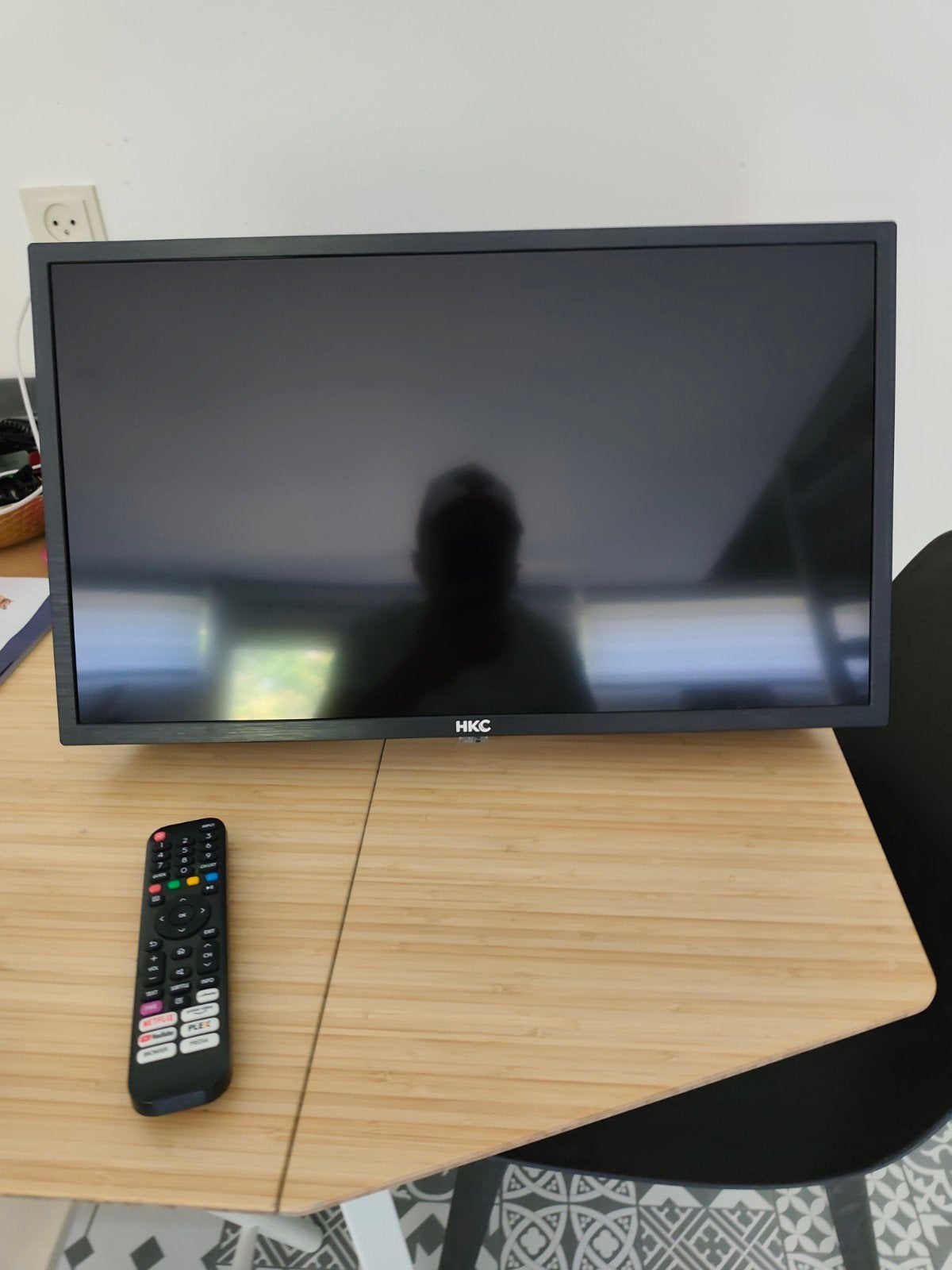 HKC Smart TV met afstandsbediening - Zo goed als nieuw, Overige merken, LED, 50 Hz, HD Ready (720p)