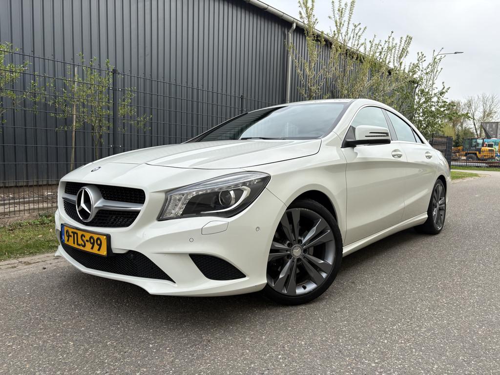Mercedes-Benz CLA-Klasse 180 Edition 1 / NAVI / CRUISE / AIR, Voorwielaandrijving, CLA, Gebruikt, 4 cilinders