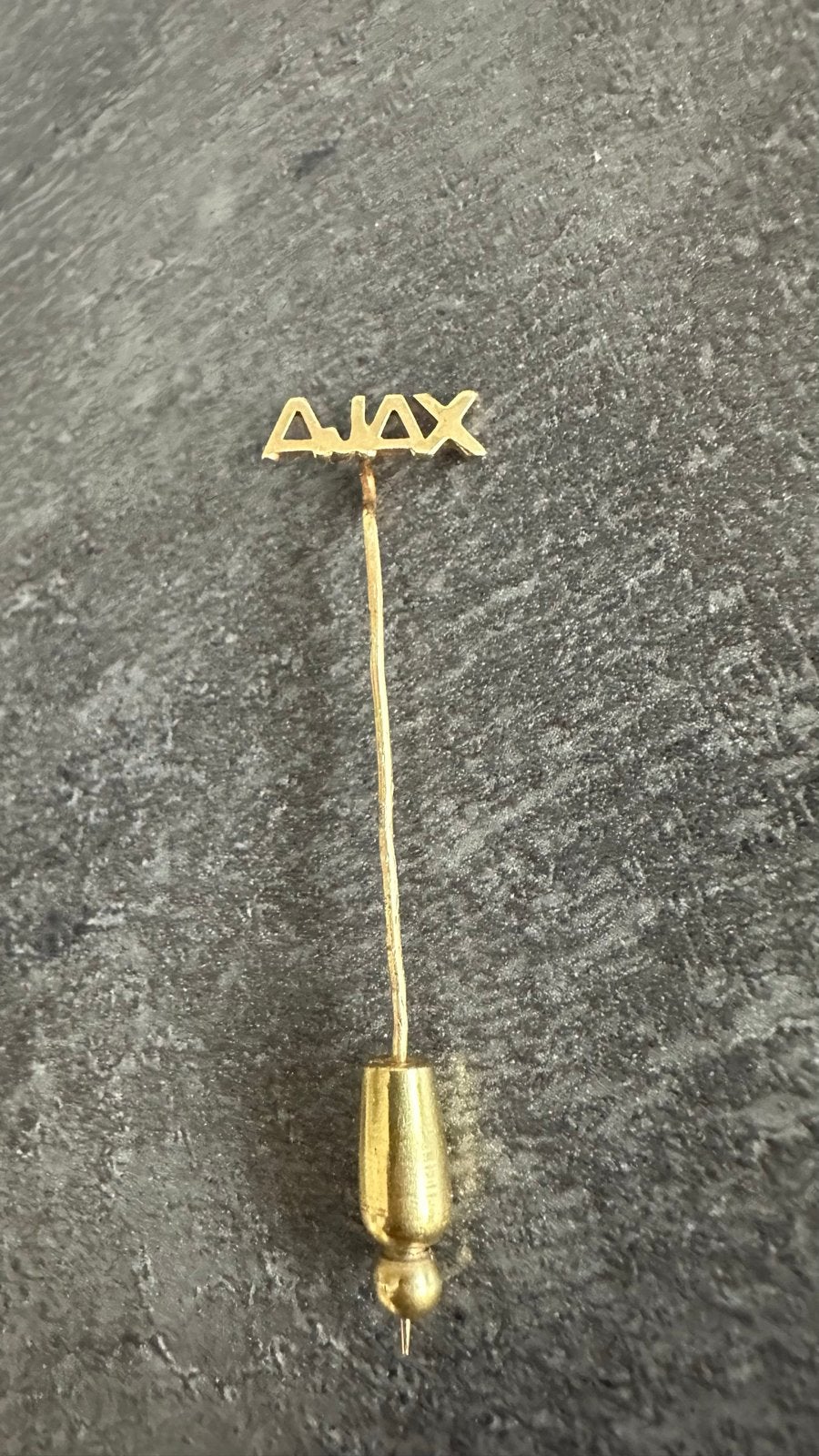 Gouden Ajax reversspeld - Vintage voetbalspeld, Ophalen of Verzenden, Zo goed als nieuw, 4 tot 7 cm, Goud