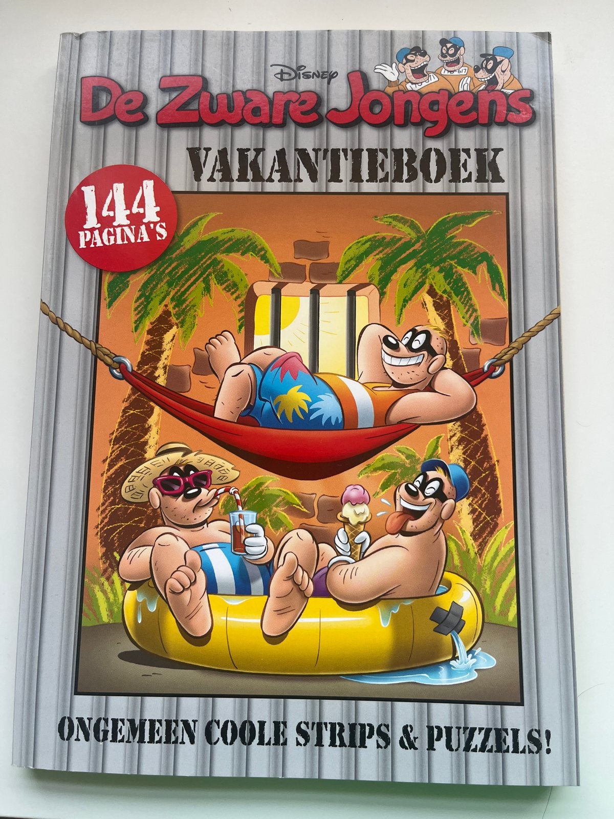 De Zware Jongens Vakantieboek - Donald Duck Winterboek, Meerdere stripboeken, Ophalen of Verzenden, Gelezen