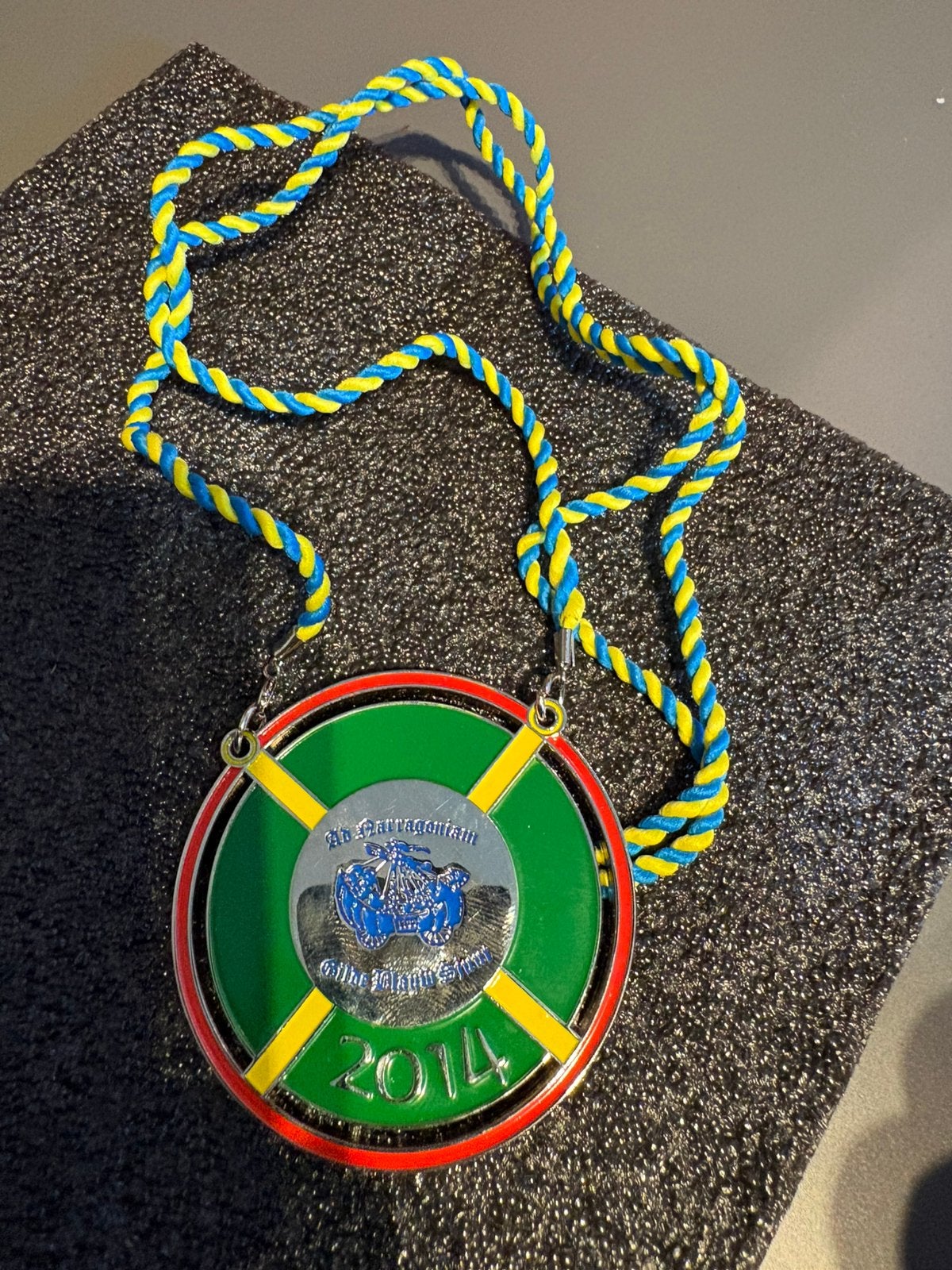 Gilde Blauw Sjuut Heerlen carnavalsorde 2014 met koord, Verzenden, Overige materialen