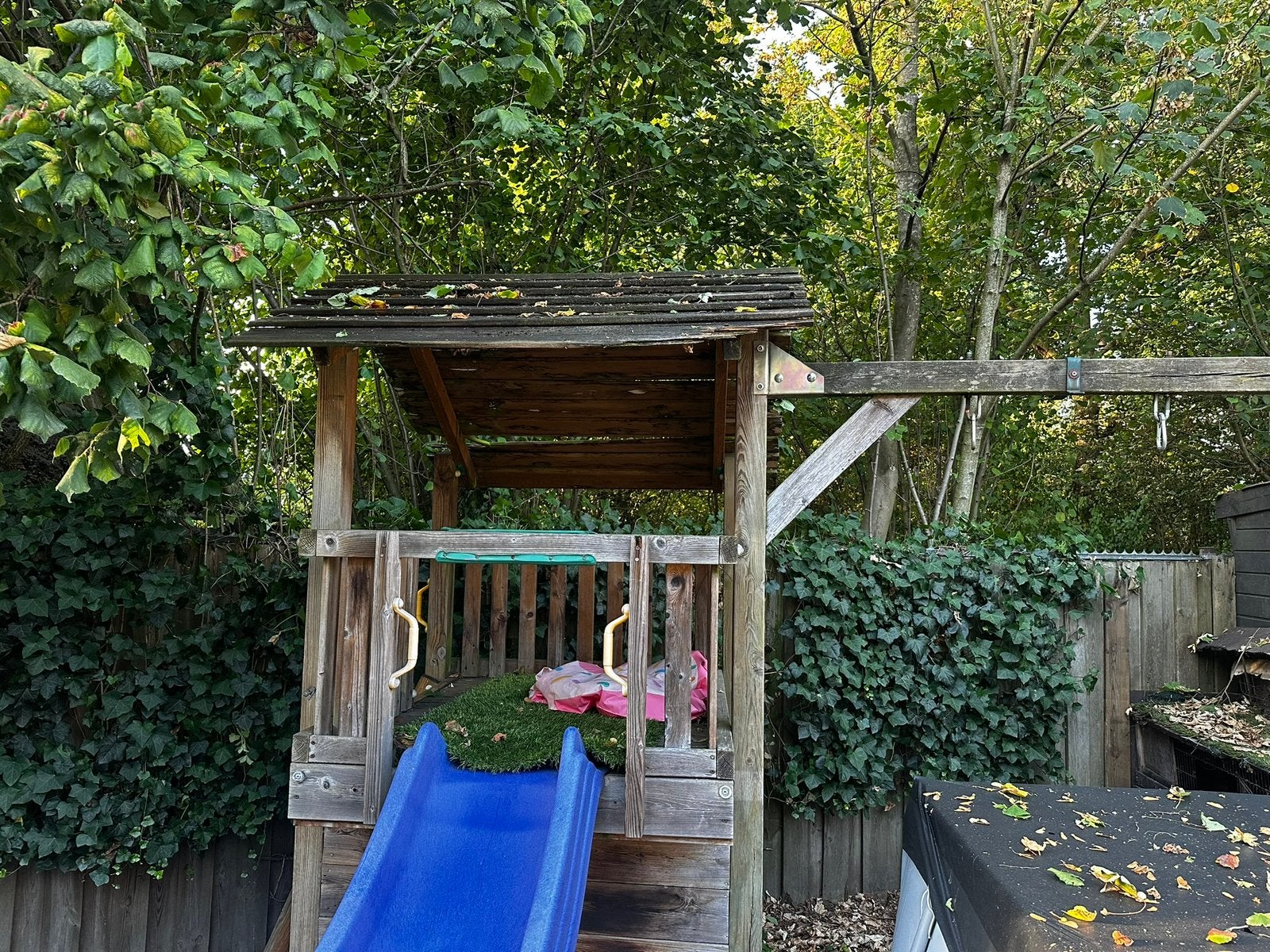 Speelhuis en trampoline GRATIS, Ophalen, Gebruikt