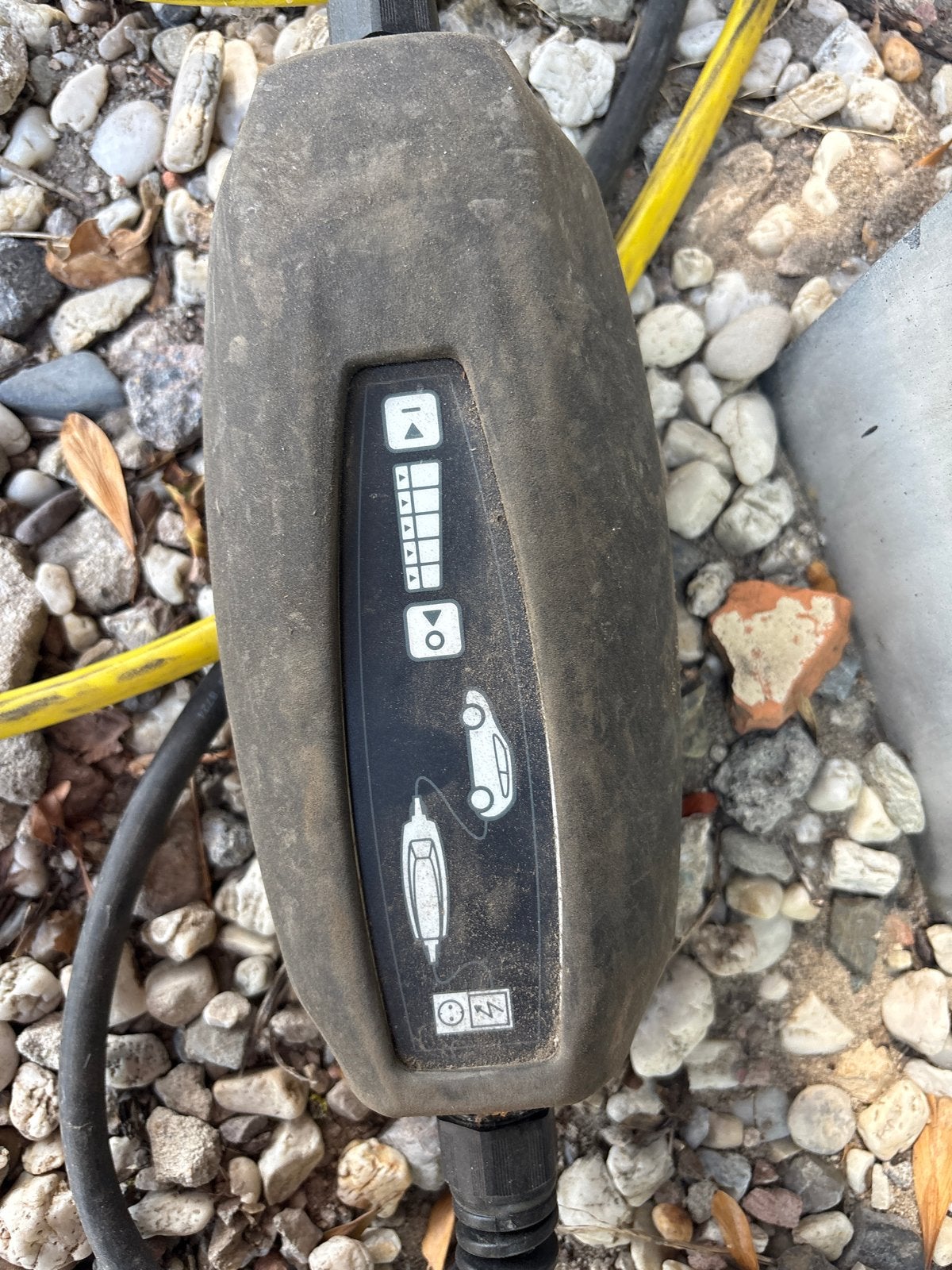 Mobiele Laadkabel voor Elektrische Auto - 10A, 230V, Auto diversen, Laadpalen, Ophalen, Gebruikt, Laadkabel