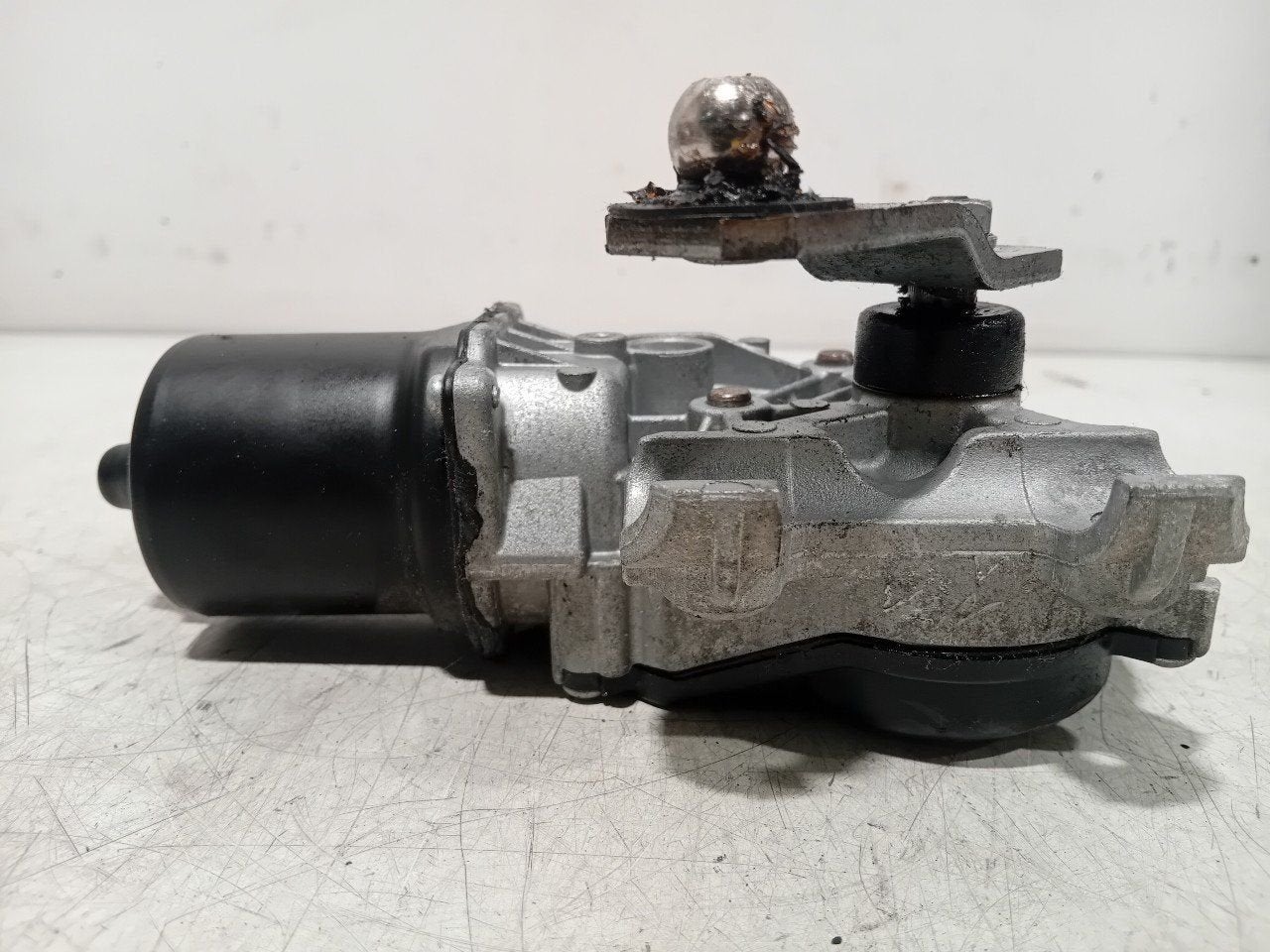Ruitenwissermotor voor Nissan Micra, Auto-onderdelen, Onderdelen@venauto.nl, Van der Ven Autorecycling B.V., Gebruikt, Ettenseweg 76, 4706 PB Roosendaal, The Netherlands