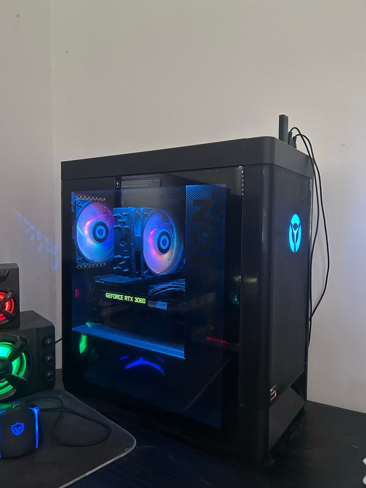 Volledige setup Sterke Gaming PC met 27 inch monitor, Met monitor, Gebruikt, 32 GB, Ophalen of Verzenden