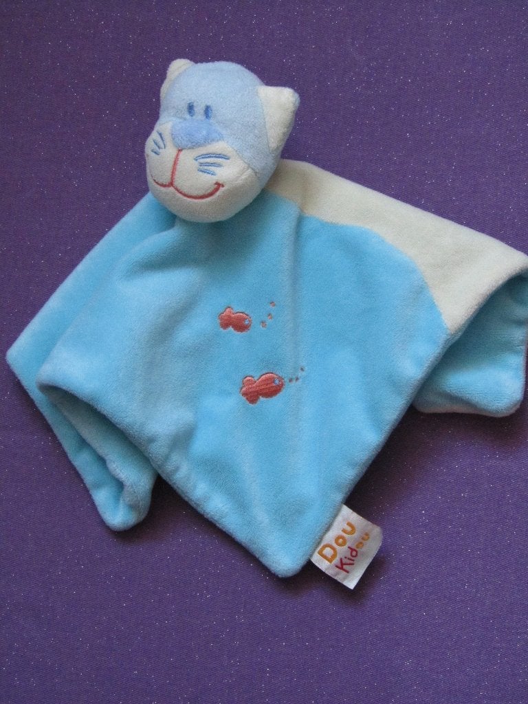 DOUKIDOU Knuffeldoekje POES. BLAUW **Nieuw**, Blauw, Nieuw, Ophalen of Verzenden, Met label