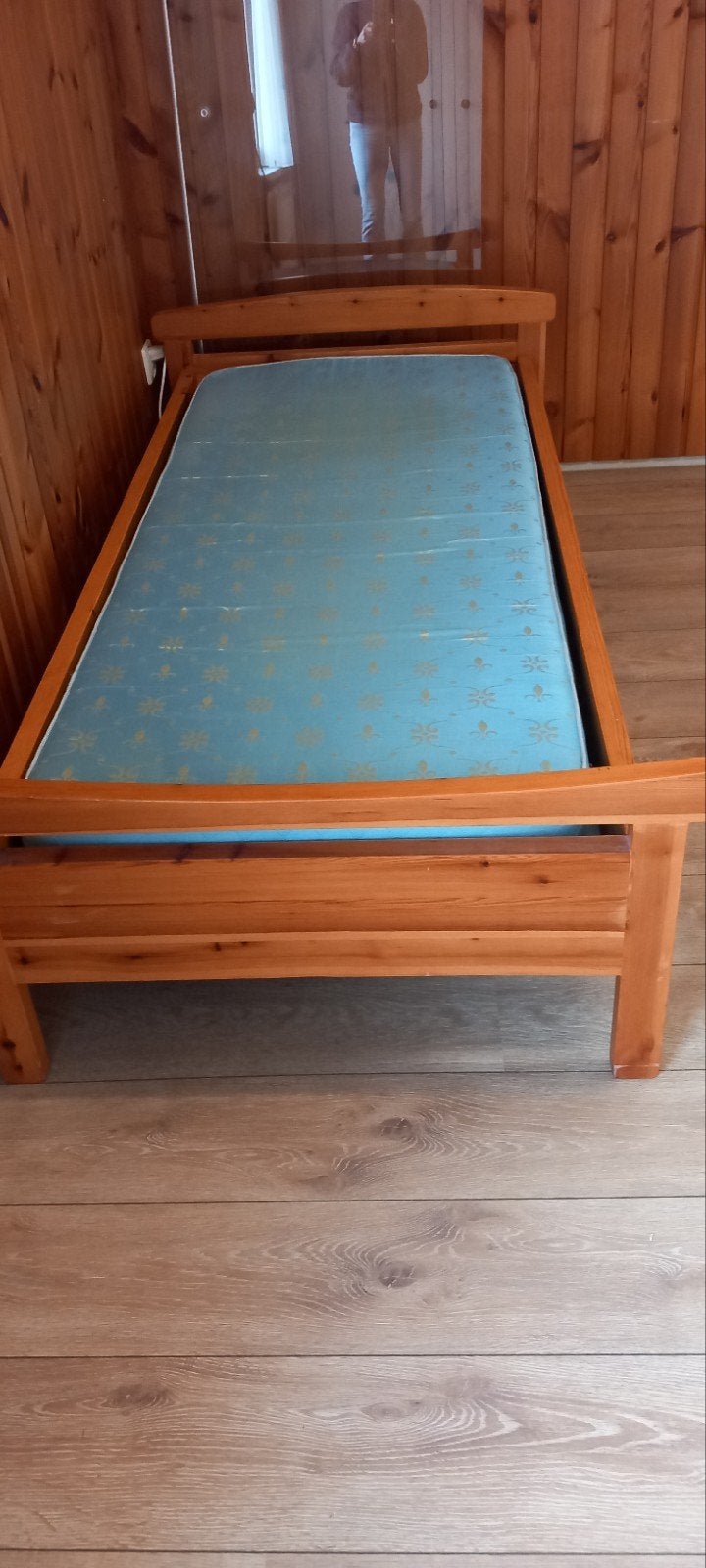 handgemaakt grenen kinder bed 190x80cm, matras en lattenbode, Ophalen, Eenpersoons, Hout, 90 cm