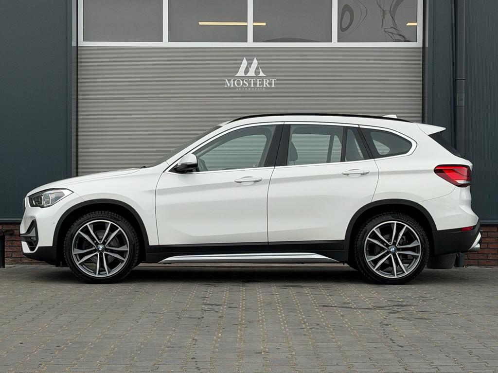 BMW X1 SDrive18i/140pk High Executive|2019|Automaat|Dealer|T, Auto's, 15 km/l, Gebruikt, Lichtsensor, Wit