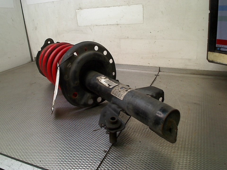 Veerpoot Links Voor Alfa Romeo Giulietta (940) 2012, Stellantis Europe S.p.A, Gebruikt, IPC D1-09 Bahnhofsplatz, Rüsselsheim am Main 65423, , Duitsland