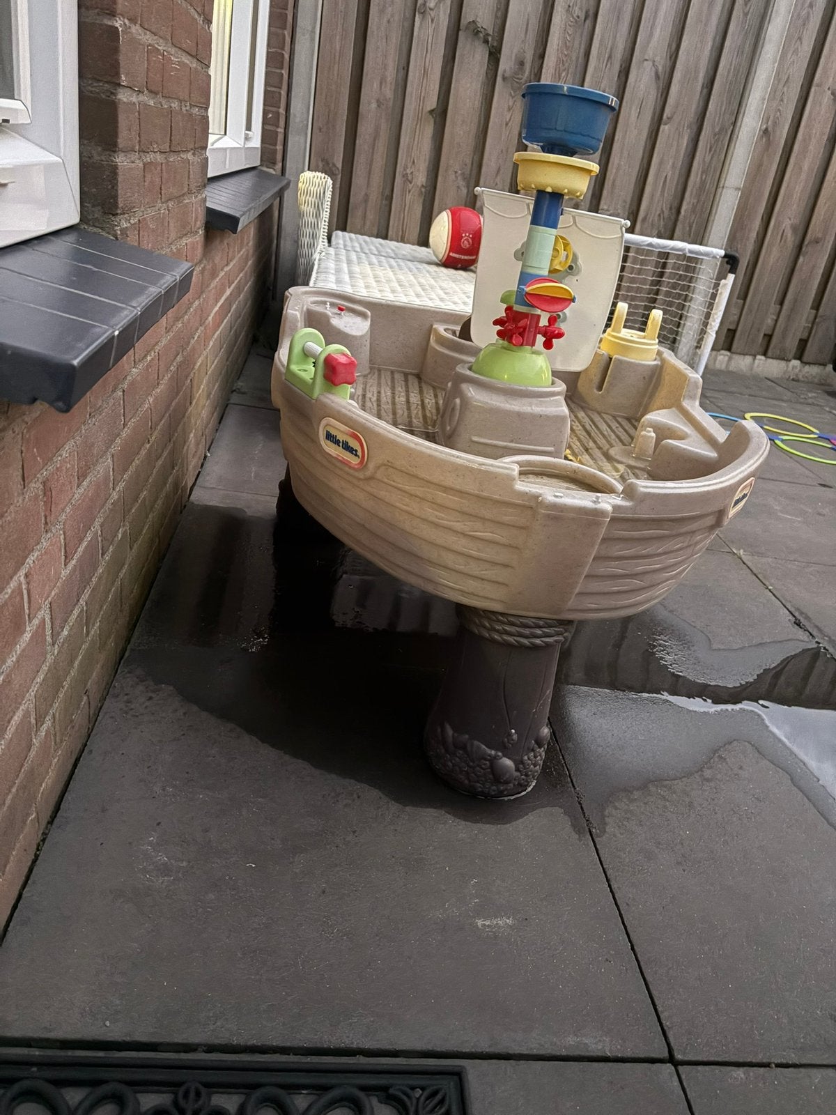 Litlle tikes priraten-speel tafel, Ophalen, Gebruikt, Kunststof