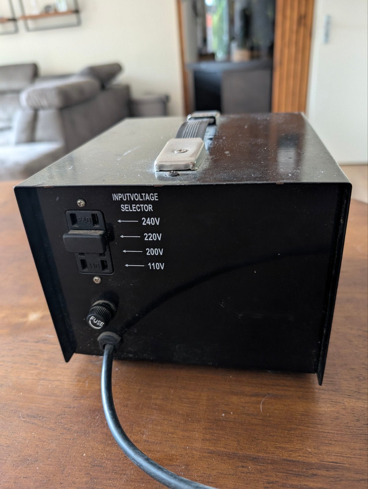 PowerBright VC-1000 1kW Step Up & Down Transformator, Ophalen, Zo goed als nieuw
