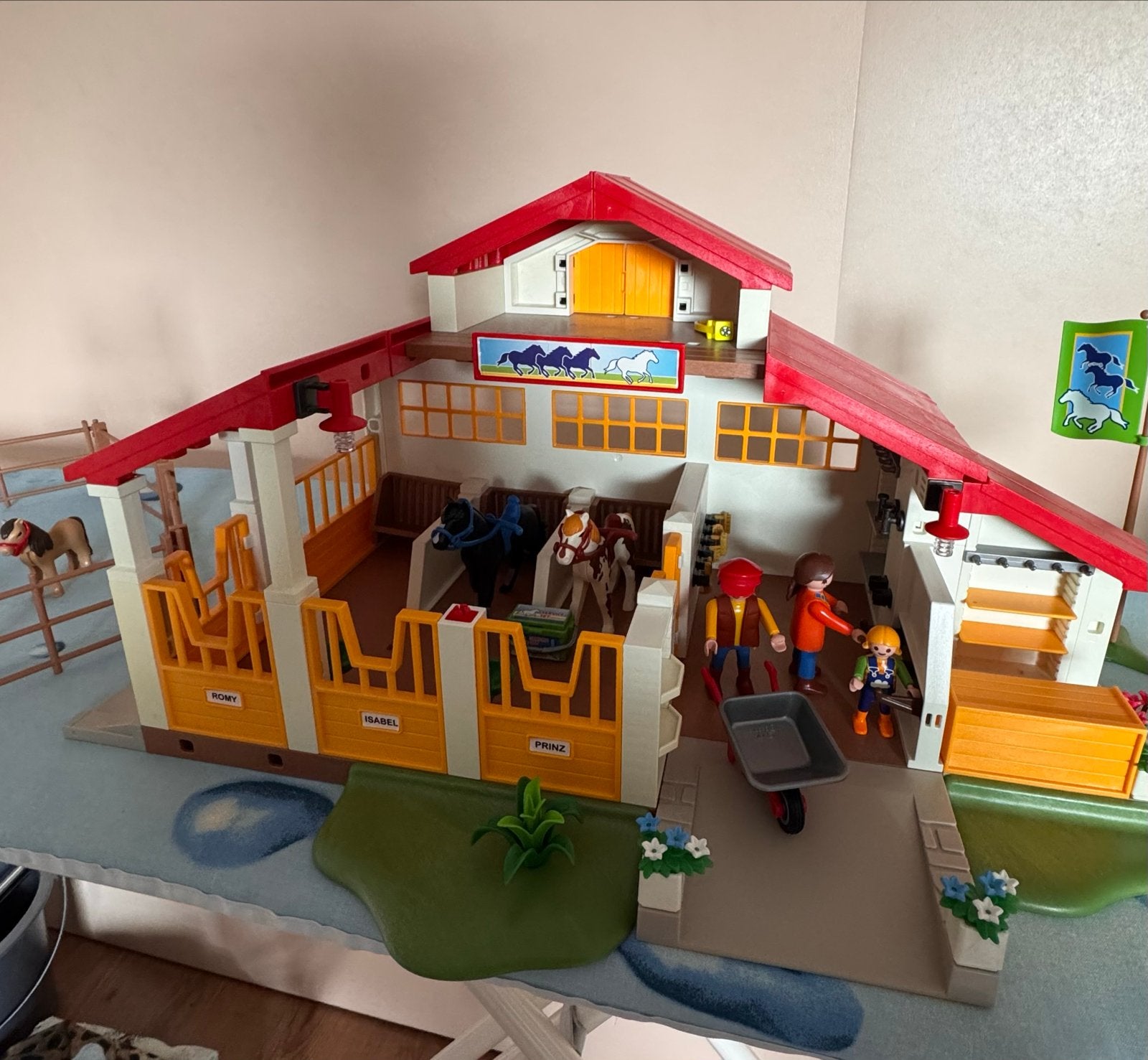 Playmobil Paardenstal 4190 met extra's en handleiding, Ophalen, Gebouw, Complete set, Zo goed als nieuw