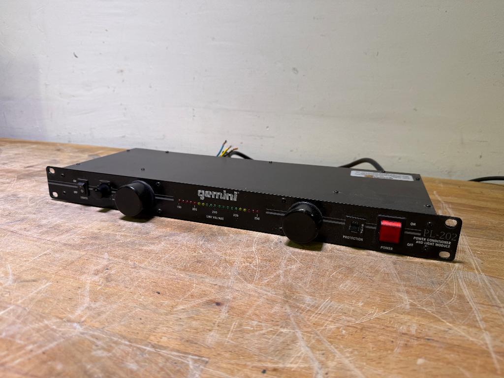Gemini PL-202 Power Distribution & rack light, Ophalen of Verzenden, Gebruikt, Apparatuur