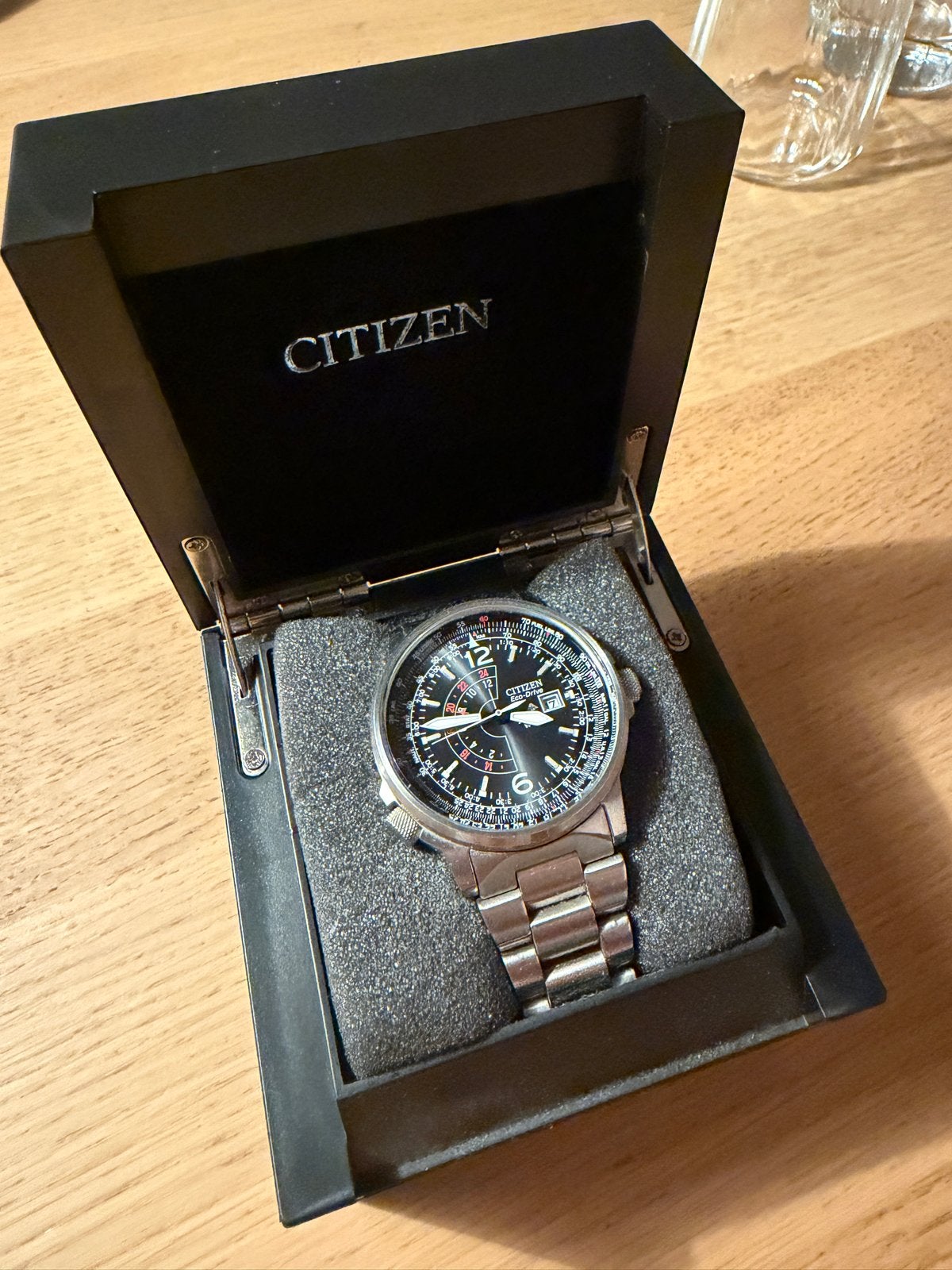 Citizen Eco-Drive Nighthawk Met Doos en Papieren, Ophalen, Staal, Zo goed als nieuw, Polshorloge