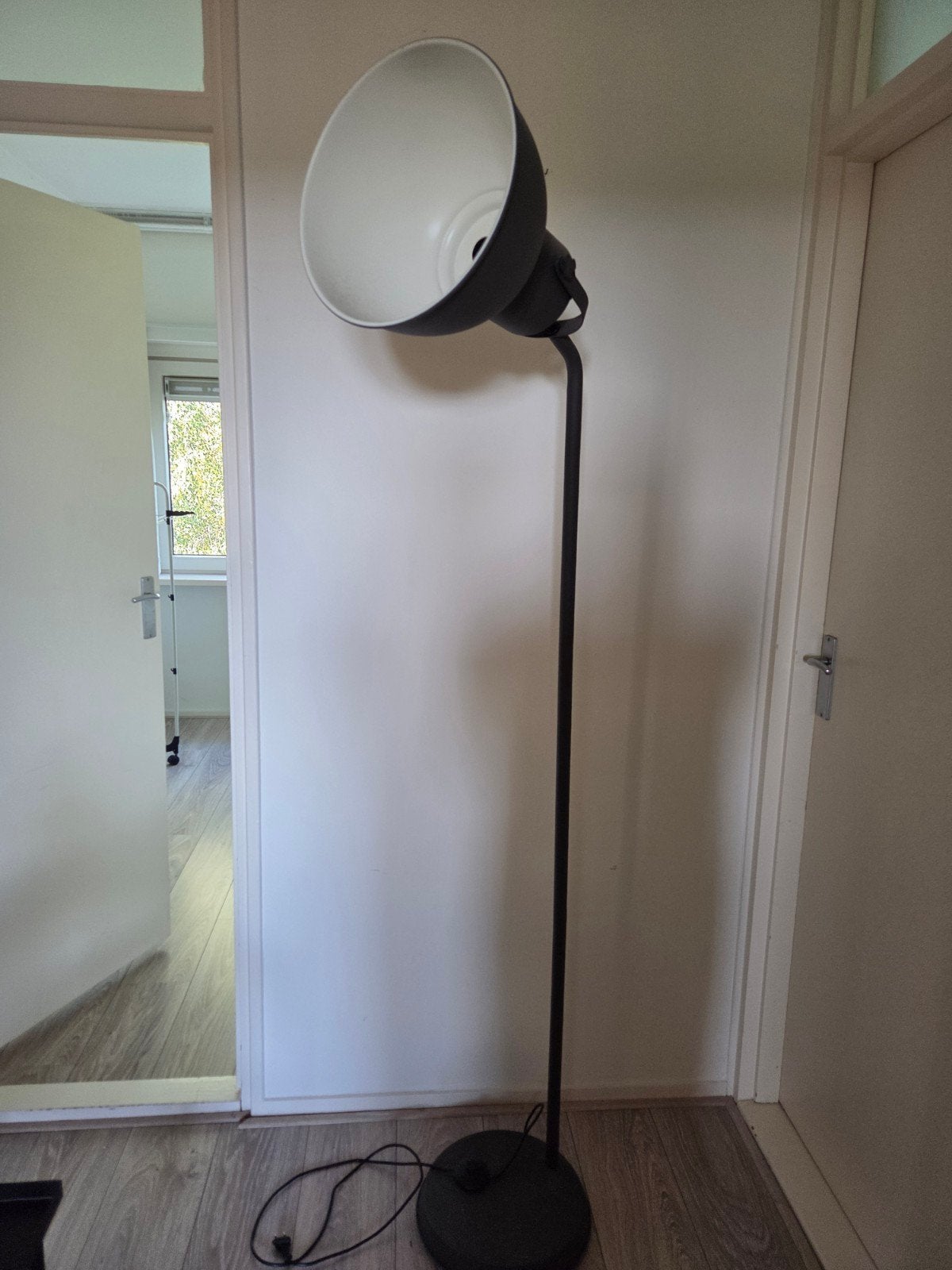 Gratis: Gebruikte staande lamp, Ophalen, Gebruikt, Metaal, 150 tot 200 cm