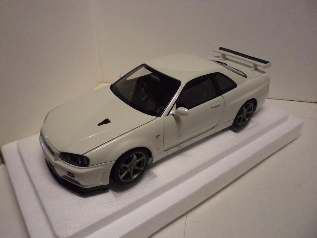 Nissan SKYLINE GT-R (R34) V-SPEC II 2001 AUTOART, Hobby en Vrije tijd, Modelauto's | 1:18, Ophalen of Verzenden, Nieuw, Auto, Autoart