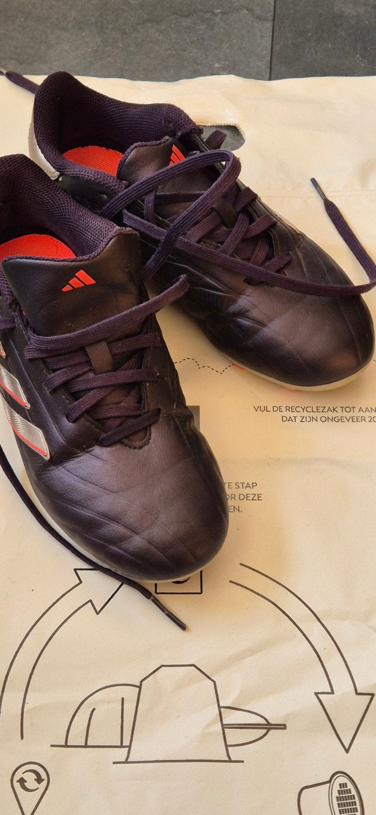 Voetbal schoenen Adidas 33 1/2, Watersport en Boten, Ophalen, Kind, Zeil- of Surfschoenen