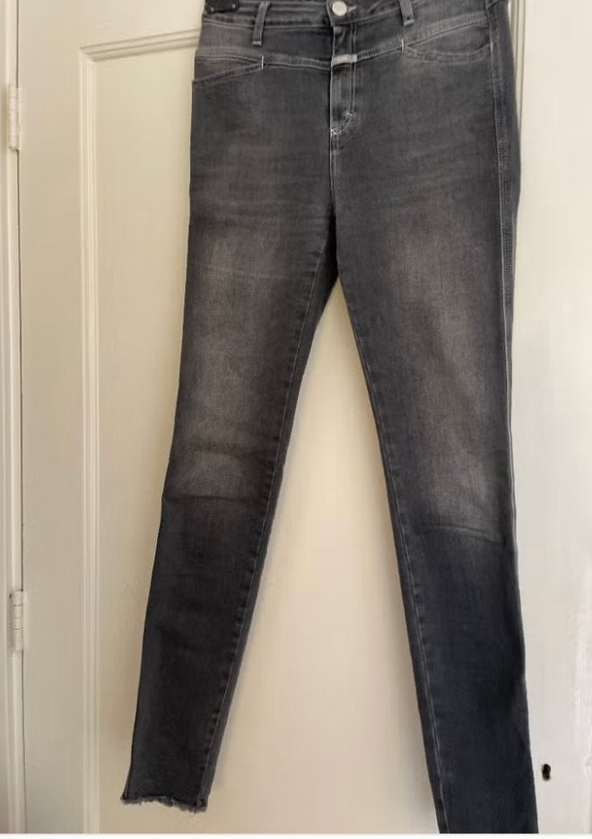CLOSED jeans Skinny Pusher midgrijs mt 29 lang, Verzenden, Closed, W28 - W29 (confectie 36), Grijs