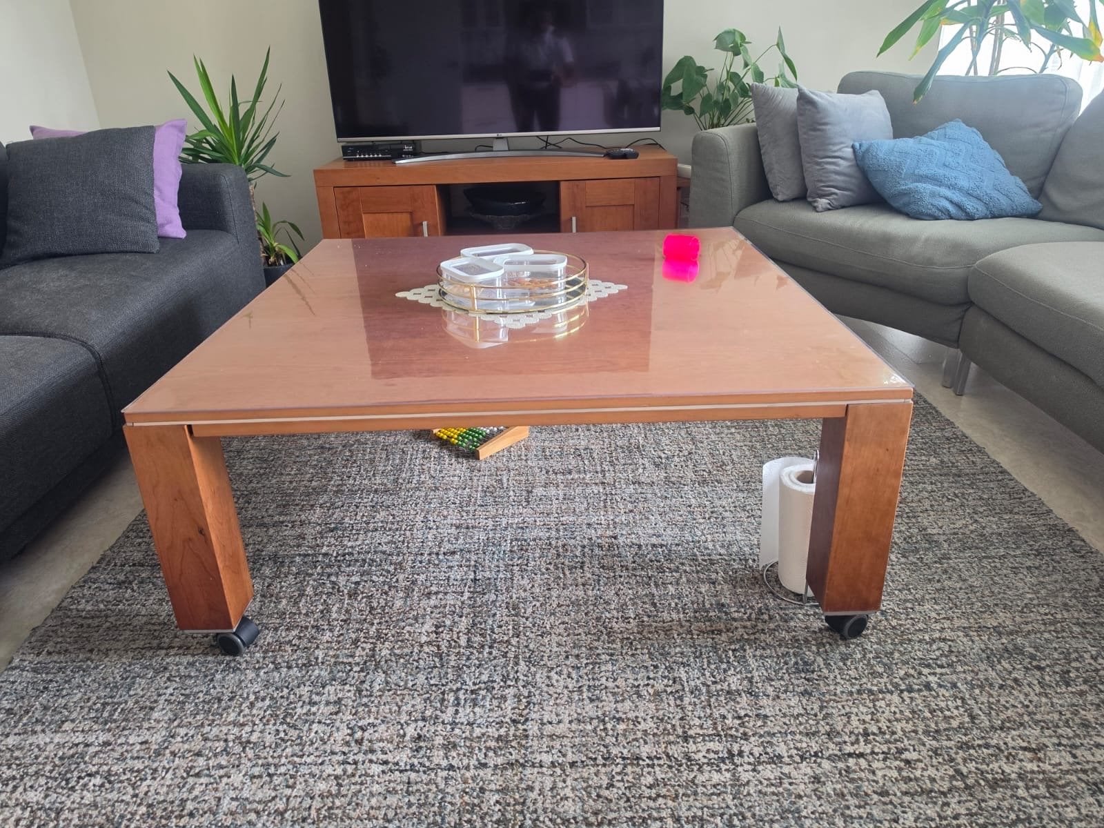 Kersen Salontafel 110x110x45 met wielen, Huis en Inrichting, Ophalen, Gebruikt, Vierkant, Kersenhout