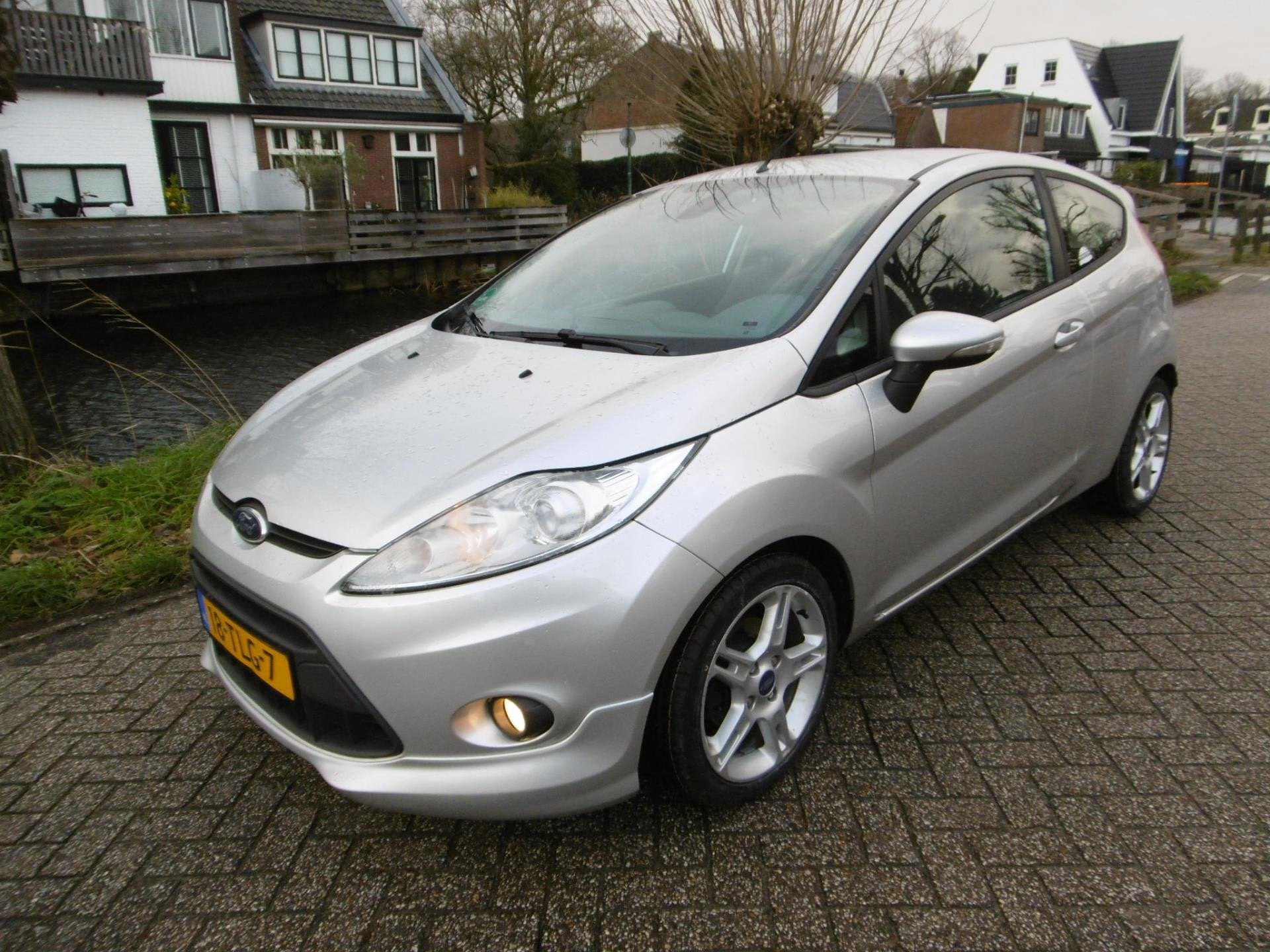 Ford Fiesta 1.6 Sport 120pk Clima Cruise PDC Historie Geen i, Stof, Gebruikt, 31 €/maand, 4 cilinders