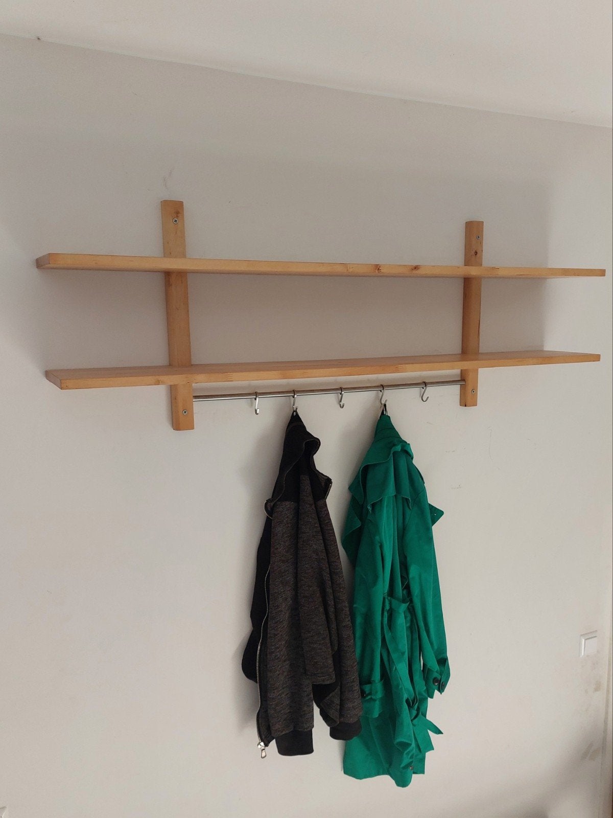 Houten wandkapstok met planken/pannenrek, Gebruikt, 100 tot 150 cm, Hout, Ophalen