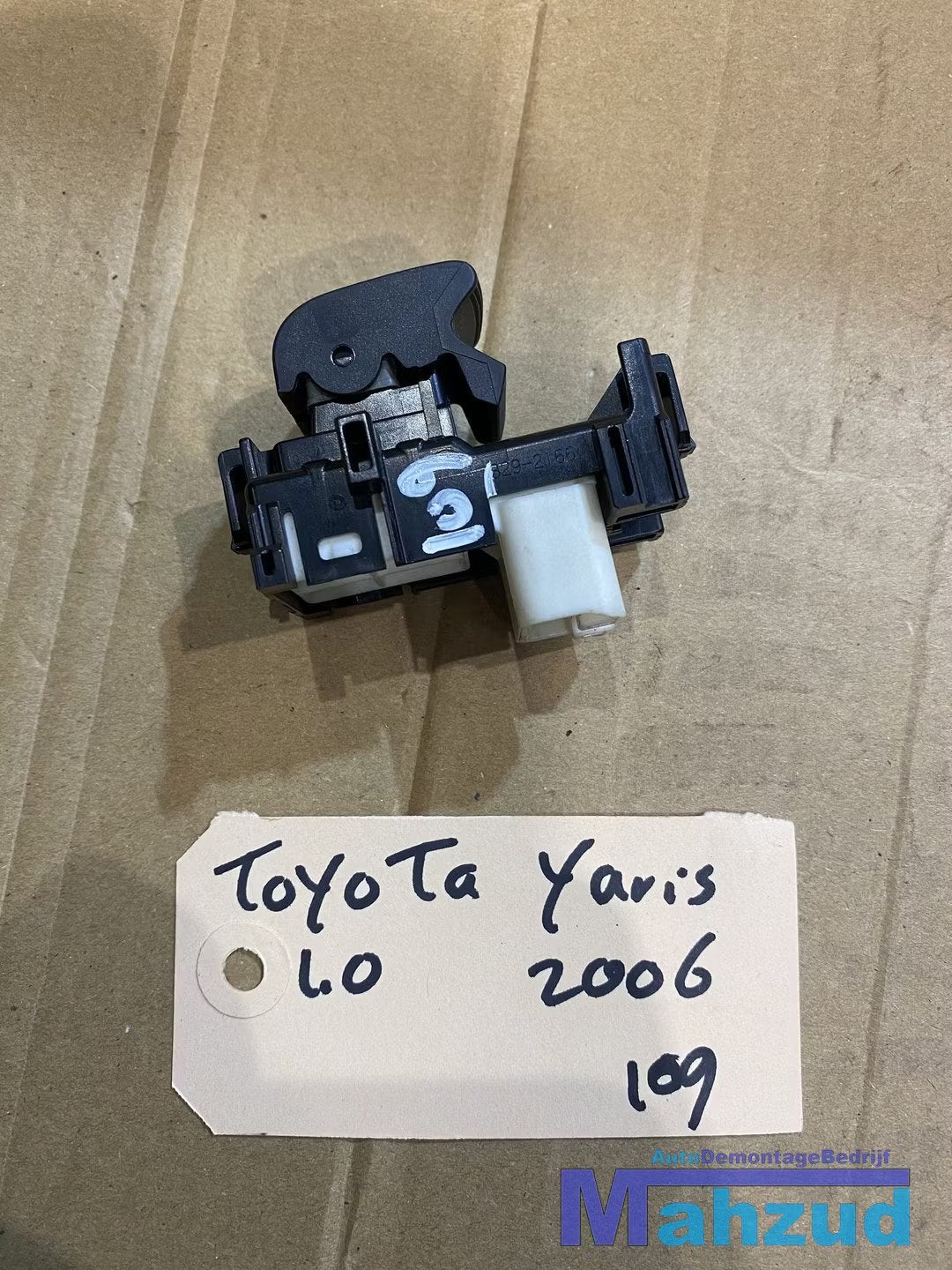 TOYOTA YARIS P9 Raam schakelaar enkel 8292166, Info@toyota.co.jp, Gebruikt, Toyota Motor Corporation, Toyota