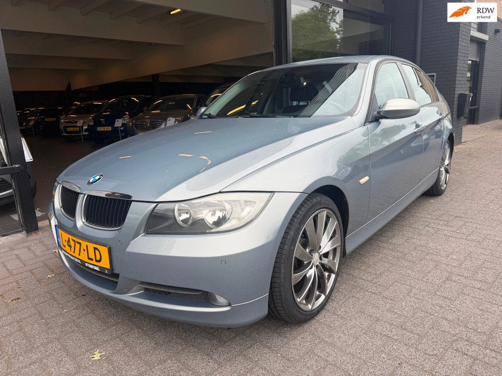 BMW 3-serie 320i, Achterwielaandrijving, 4 cilinders, 150 pk, Startonderbreker