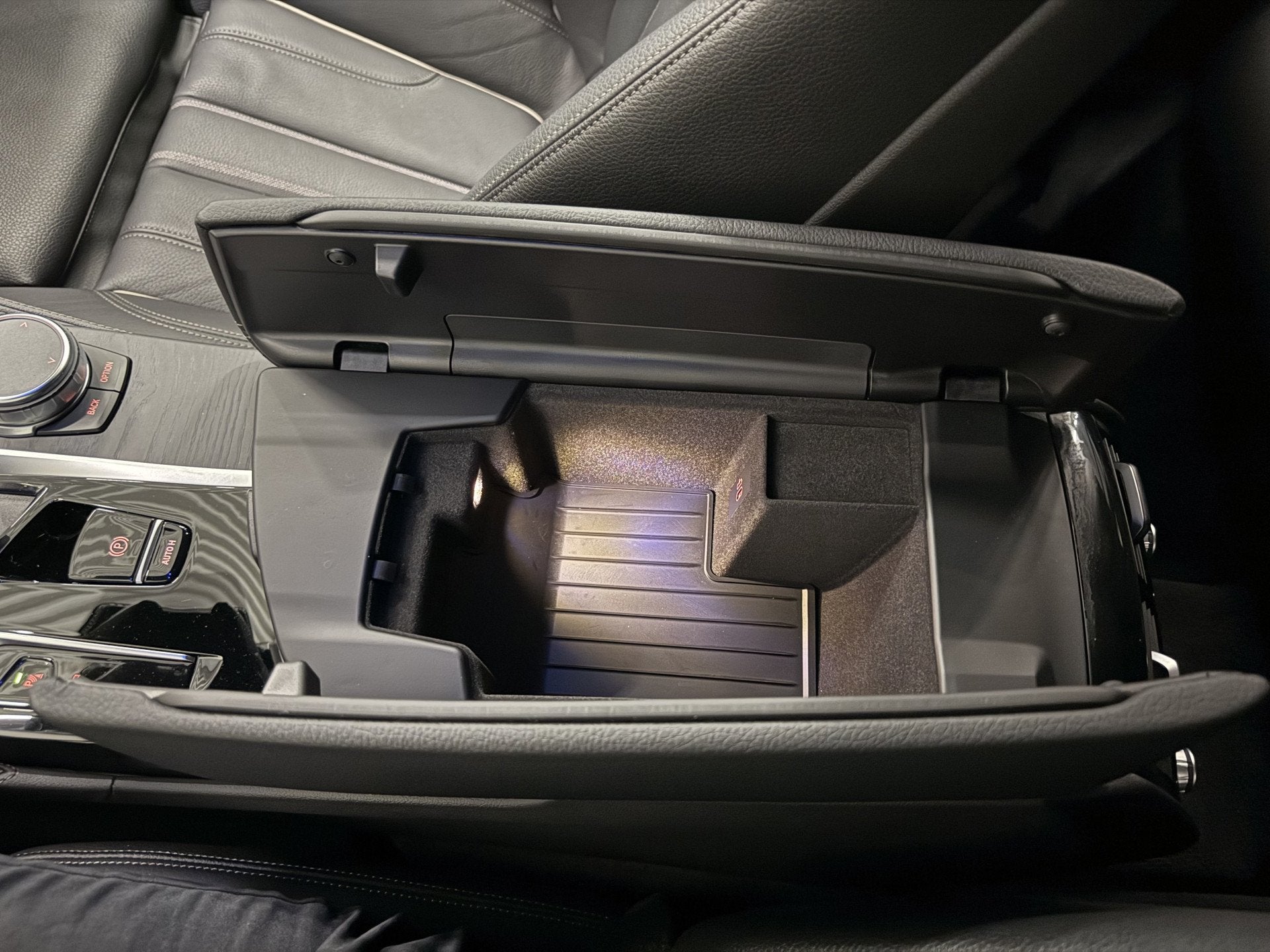 Foto 41 van BMW 5 Serie Touring 530e xDrive High exe PANO/TREKHAAK/H&K/L