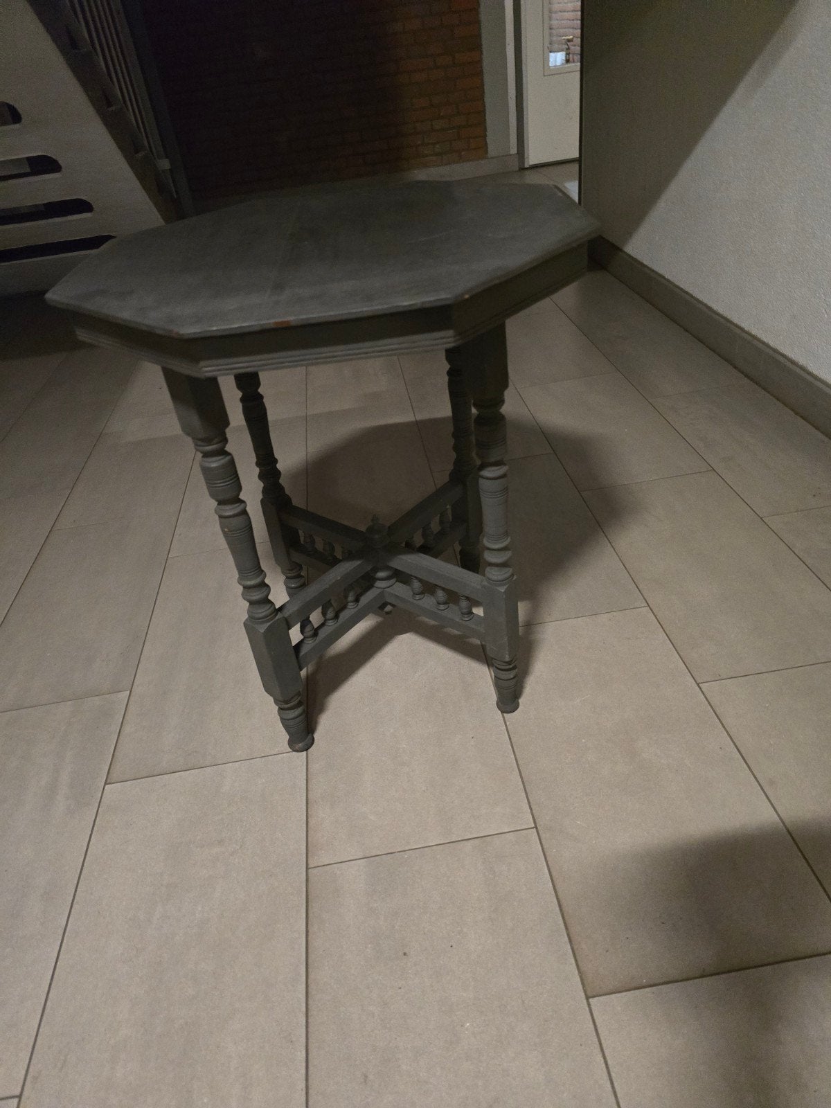 tafel achthoekig vintage antracietgrijs geschilderd., Ophalen, Gebruikt, Rond, 60 cm of meer