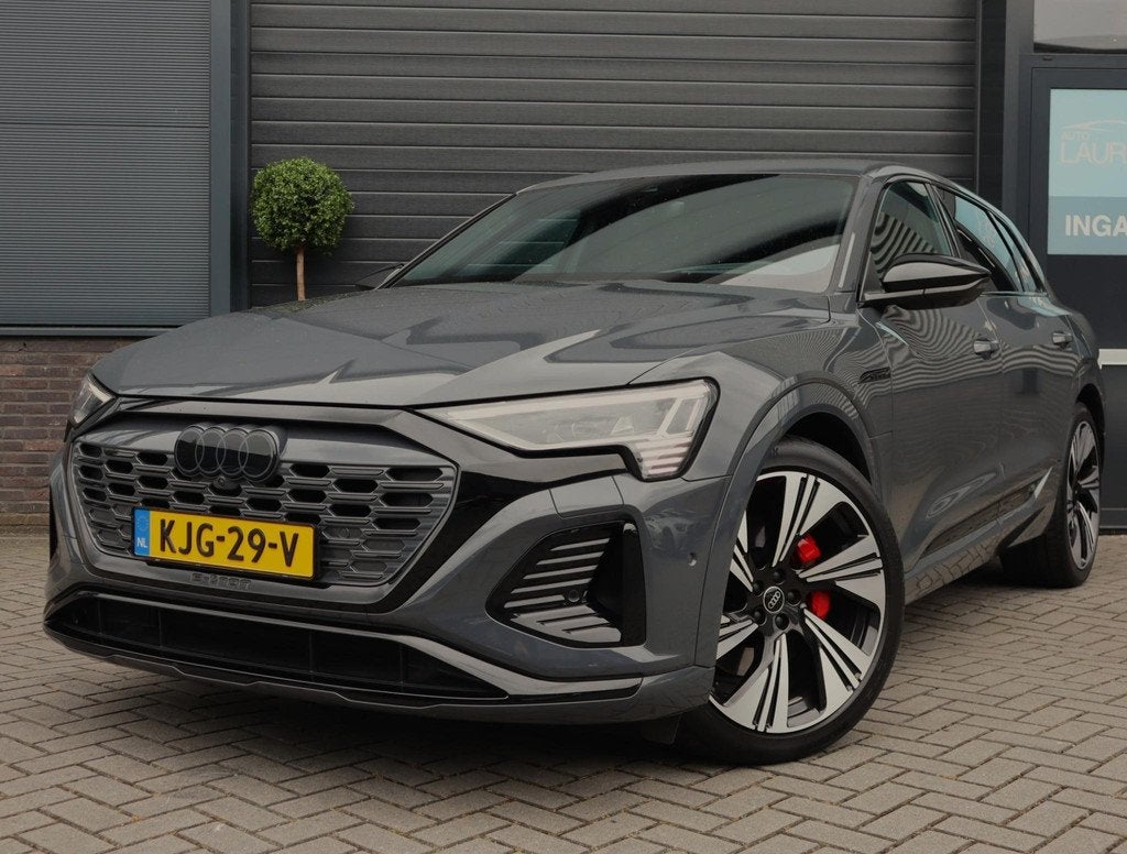 Audi Q8 e-tron 55 quattro S Edition 115 kWh | 94% SOH | Pano, Auto's, Audi, Automaat, Zwart, Q8 e-tron, Leder