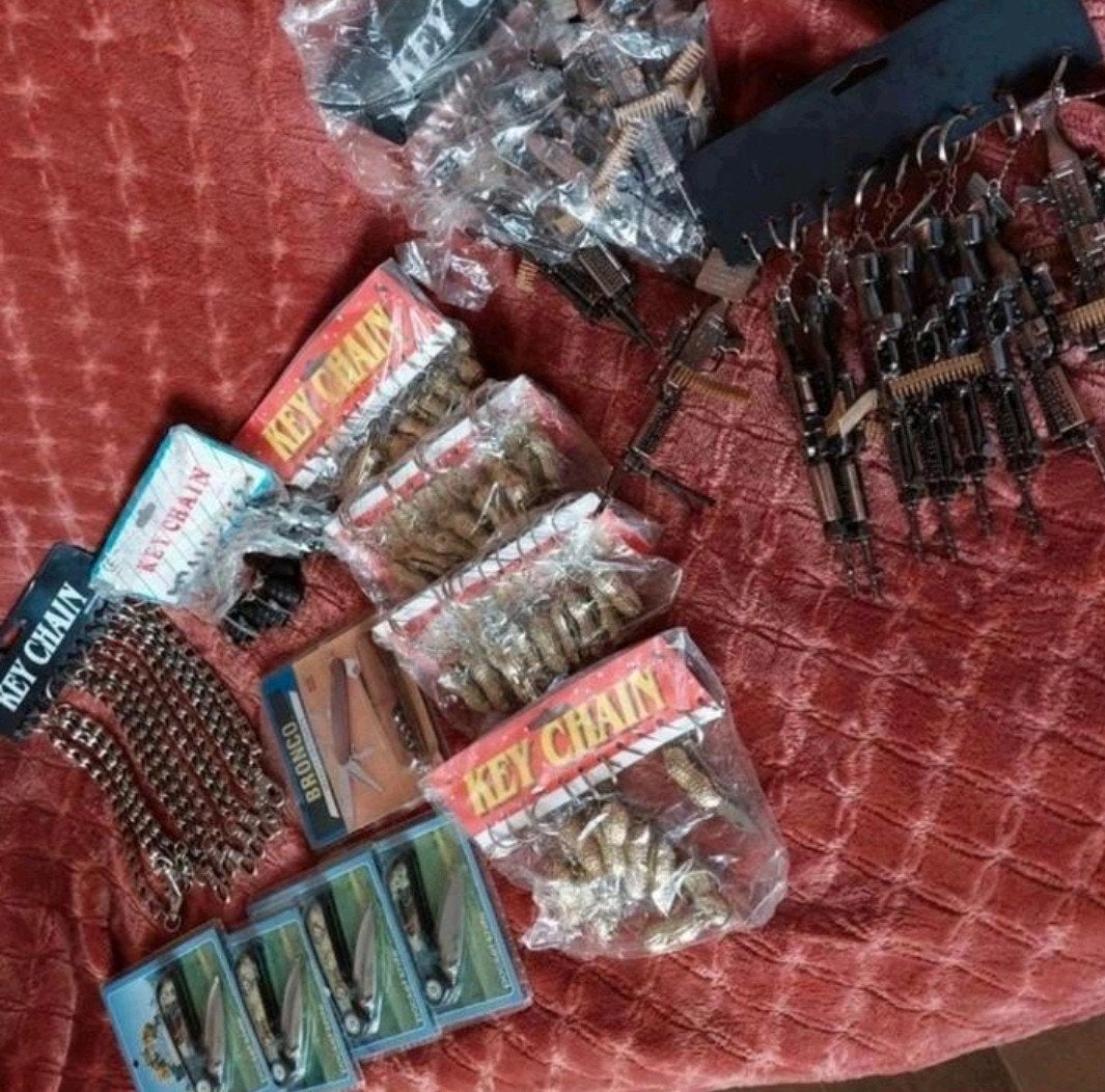 sleutelhanger h- graatjes, geweren, ketting, die cast (NIEUW, Ophalen of Verzenden, Nieuw, Overige typen