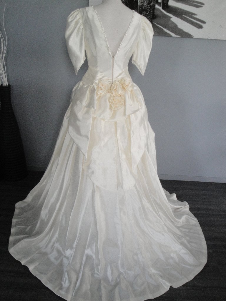LEUKE OUDE TROUWJURK, Kleding | Dames, Trouwkleding en Trouwaccessoires, Ophalen, Trouwjurk, Overige kleuren, Onbekend