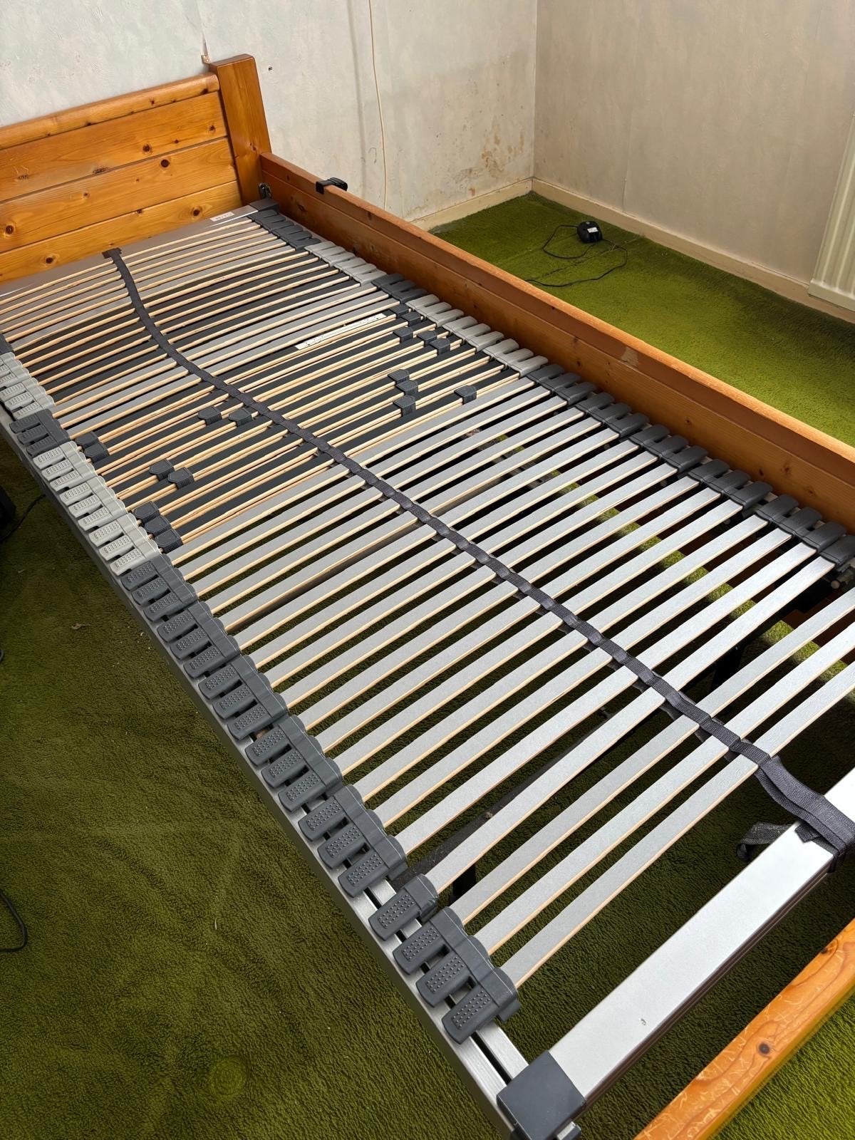 2x Elektrisch verstelbare lattenbodem met afstandsbediening, Ophalen, 90 cm, Eenpersoons, 210 cm